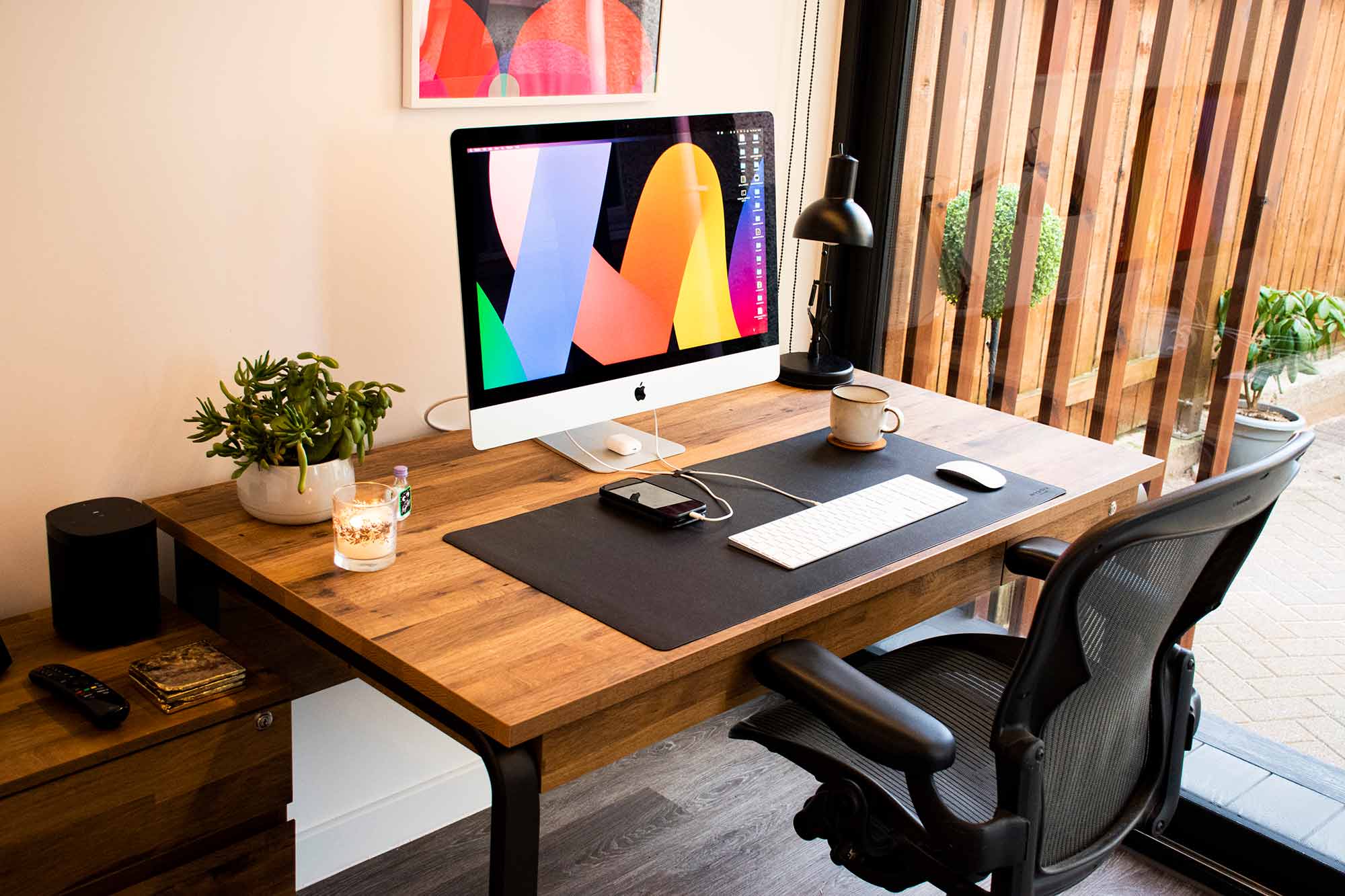 Riccardo Chapman Desk Setup — Zetups